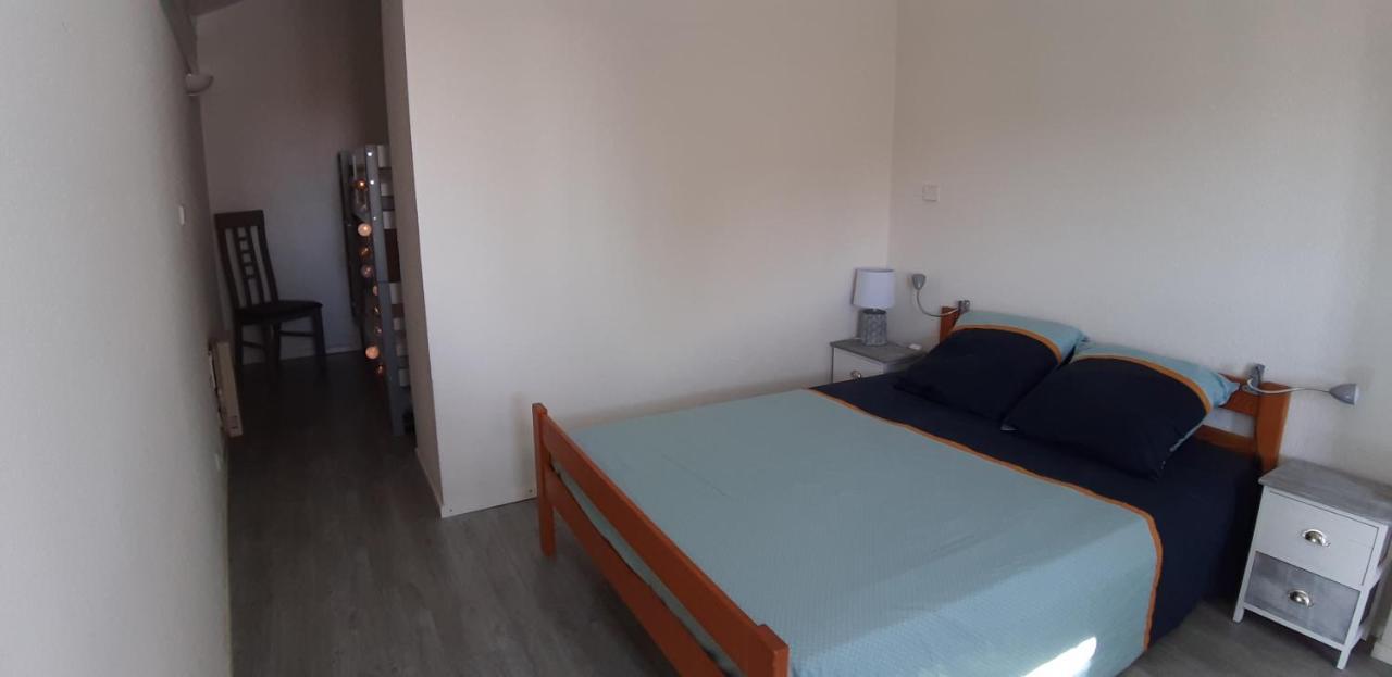 Appart 6 Personnes, 3 Min A Pied De La Plage Et Du Centre Ville Saint-Georges-de-Didonne Exteriör bild